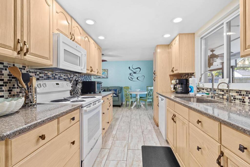 Perfect For Family Gatherings With A Heated Pool! - Clearwater'S Clear Choice Extérieur photo